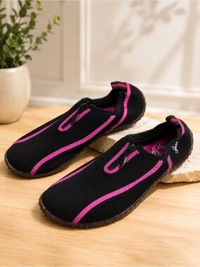 Speedo Black and Pink Women's Slip-On Water Shoes